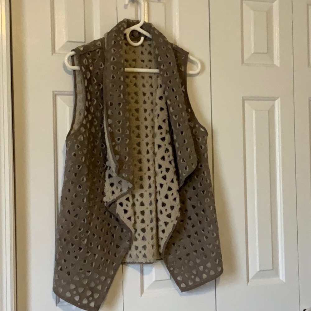 Cute Cutout Faux Suede Vest